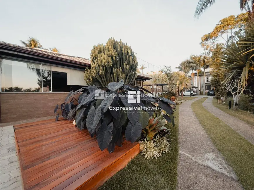 Casa com 3 quartos à venda e para alugar, 4000m2 em Capela, Vinhedo - SP - imagem 2 Foto 2 de Casa com 3 quartos à venda e para alugar, 4000m2 em Capela, Vinhedo - SP