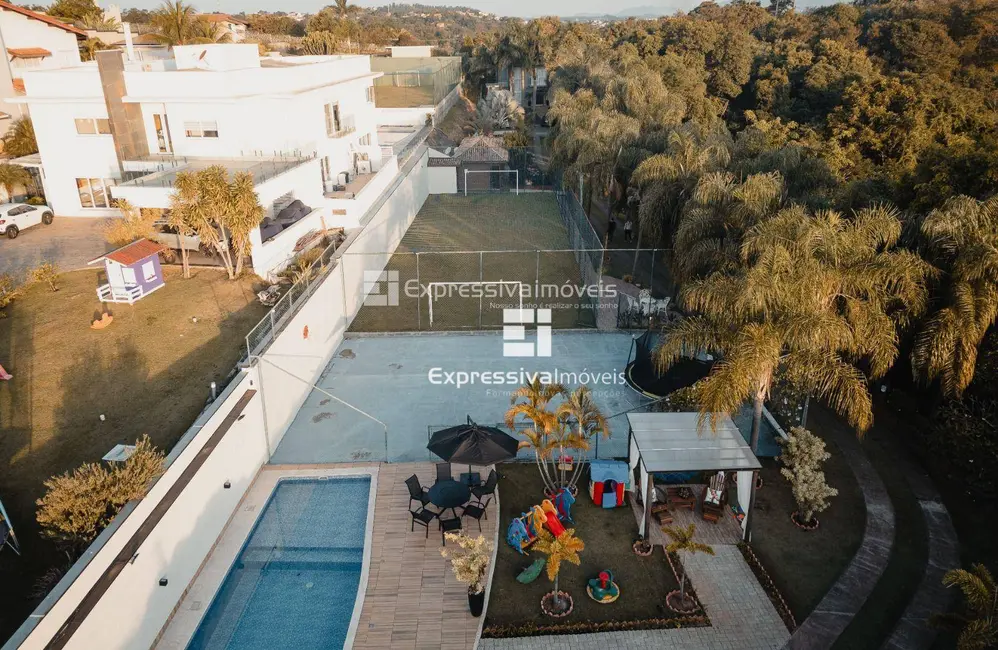 Casa com 3 quartos à venda e para alugar, 4000m2 em Capela, Vinhedo - SP - imagem 3 Foto 3 de Casa com 3 quartos à venda e para alugar, 4000m2 em Capela, Vinhedo - SP