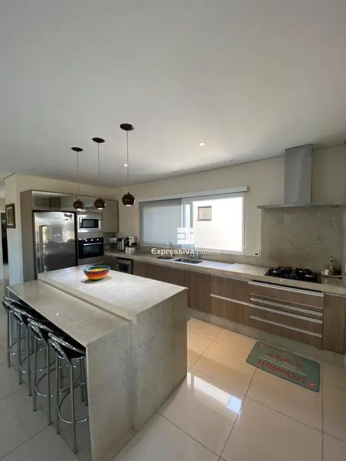 Casa de Condomínio com 3 quartos à venda, 523m2 em Jardim Alto de Santa Cruz, Itatiba - SP - imagem 7 Foto 7 de Casa de Condomínio com 3 quartos à venda, 523m2 em Jardim Alto de Santa Cruz, Itatiba - SP