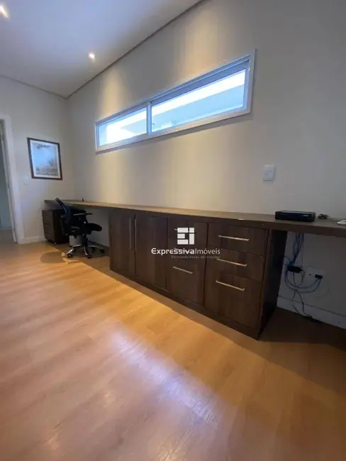 Casa de Condomínio com 3 quartos à venda, 523m2 em Jardim Alto de Santa Cruz, Itatiba - SP - imagem 8 Foto 8 de Casa de Condomínio com 3 quartos à venda, 523m2 em Jardim Alto de Santa Cruz, Itatiba - SP