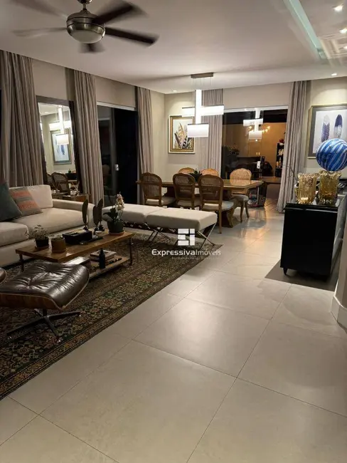 Foto 7 de Casa com 3 quartos à venda e para alugar, 300m2 em Loteamento Itatiba Country Club, Itatiba - SP