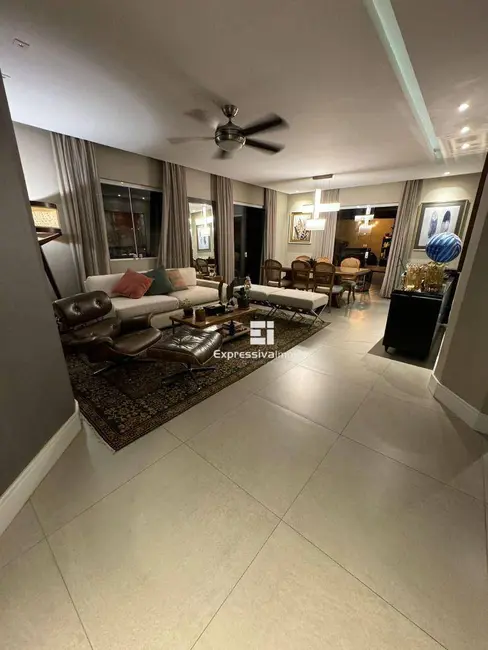 Foto 5 de Casa com 3 quartos à venda e para alugar, 300m2 em Loteamento Itatiba Country Club, Itatiba - SP