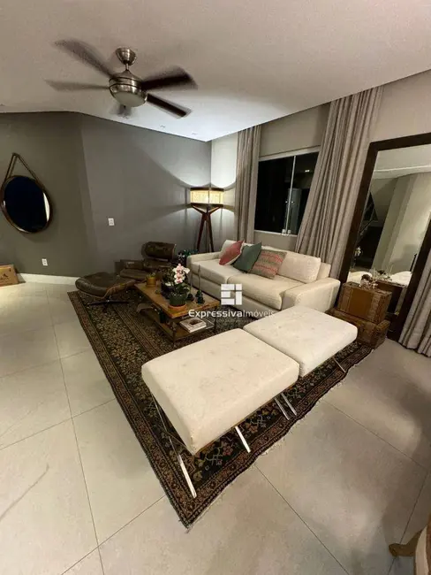 Foto 8 de Casa com 3 quartos à venda e para alugar, 300m2 em Loteamento Itatiba Country Club, Itatiba - SP