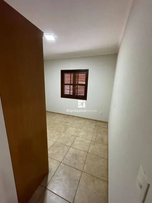 Foto 4 de Casa de Condomínio com 3 quartos à venda, 300m2 em Residencial Fazenda Serrinha, Itatiba - SP
