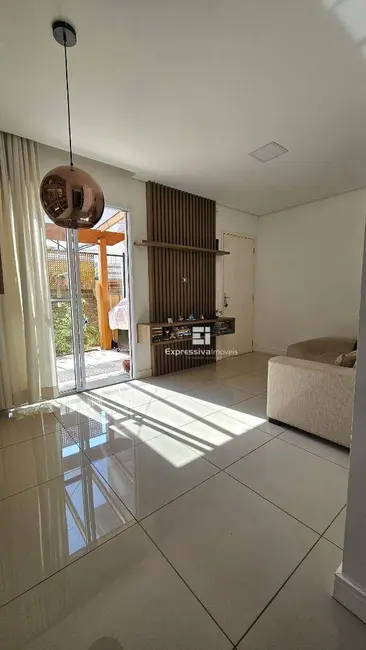 Foto 1 de Casa com 2 quartos à venda, 50m2 em Jardim Ester, Itatiba - SP