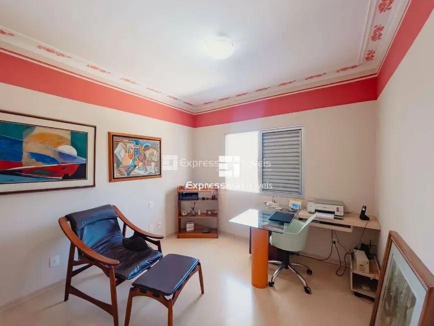 Foto 8 de Casa de Condomínio com 4 quartos à venda, 1200m2 em Parque das Laranjeiras, Itatiba - SP