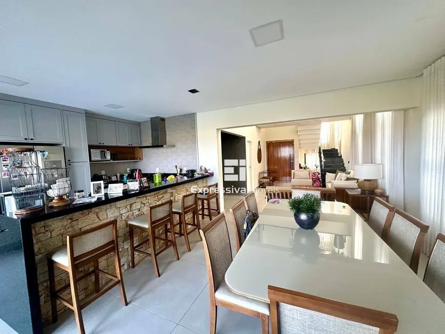 Foto 7 de Sobrado com 4 quartos à venda, 256m2 em Itatiba - SP