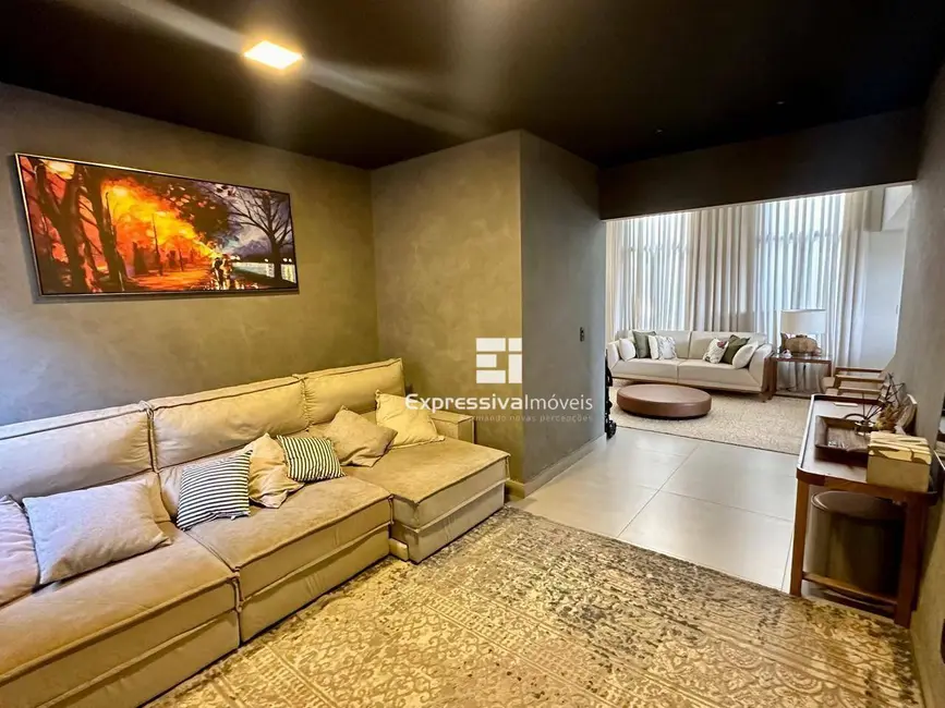 Foto 9 de Sobrado com 4 quartos à venda, 256m2 em Itatiba - SP