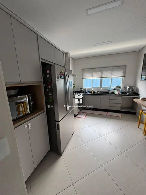 Foto 9 de Casa de Condomínio com 3 quartos à venda, 360m2 em Núcleo Residencial Porto Seguro, Itatiba - SP