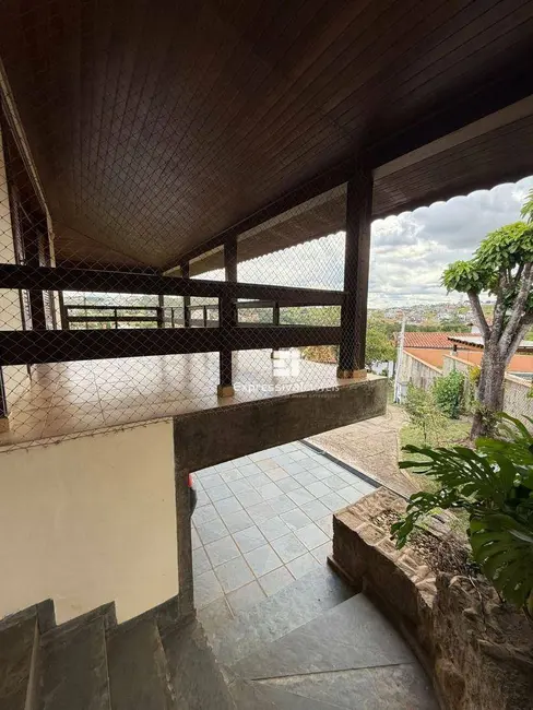 Foto 9 de Casa de Condomínio com 3 quartos à venda, 2000m2 em Parque das Laranjeiras, Itatiba - SP