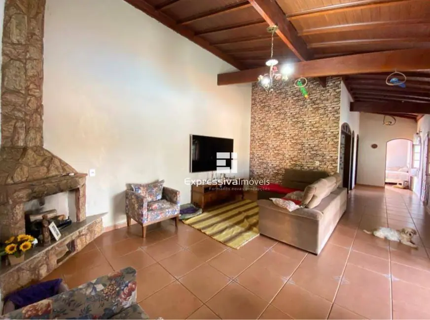 Foto 3 de Casa de Condomínio com 3 quartos à venda, 2000m2 em Recanto dos Pássaros, Itatiba - SP