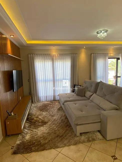 Foto 5 de Casa de Condomínio com 3 quartos à venda, 221m2 em Residencial Fazenda Serrinha, Itatiba - SP