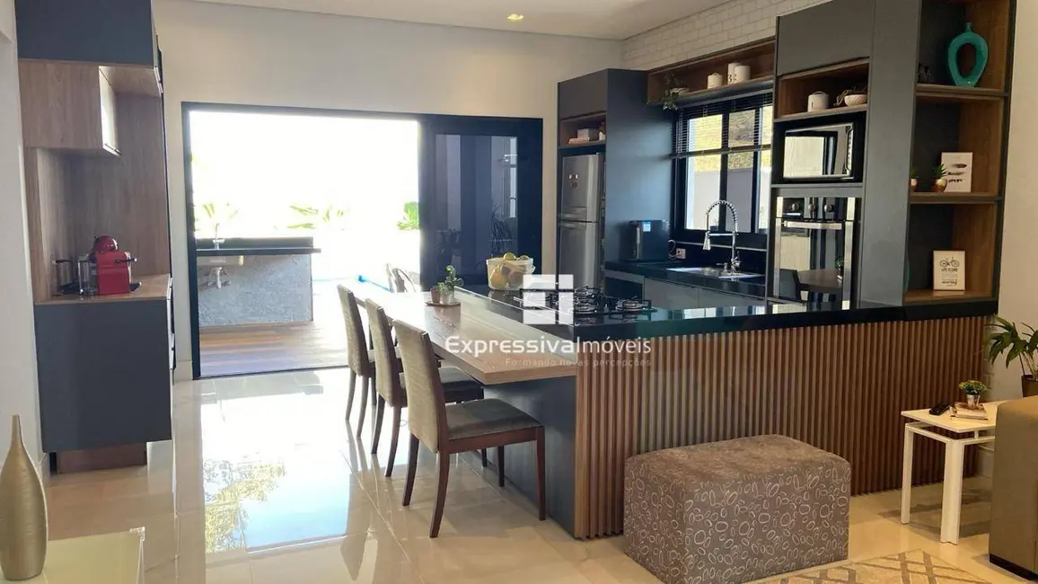 Foto 5 de Casa de Condomínio com 3 quartos à venda, 389m2 em Itatiba - SP