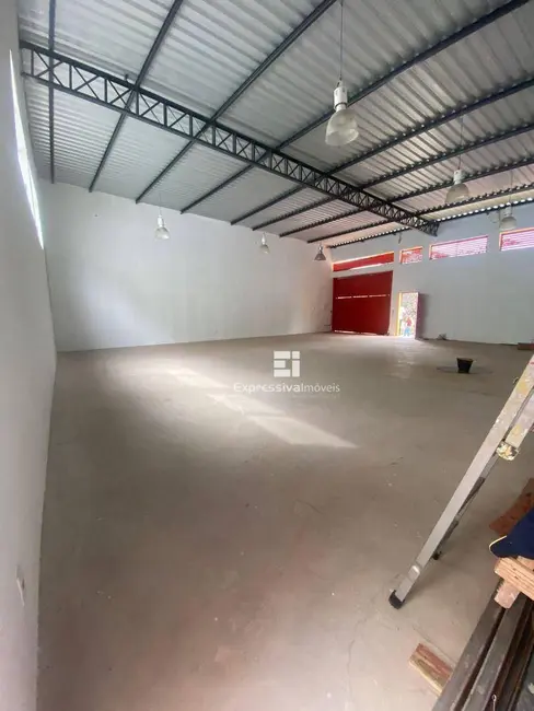 Foto 1 de Armazém / Galpão para alugar, 176m2 em Jardim Ipê, Itatiba - SP
