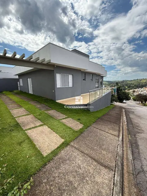 Foto 1 de Casa de Condomínio com 3 quartos para alugar, 344m2 em Residencial Fazenda Serrinha, Itatiba - SP