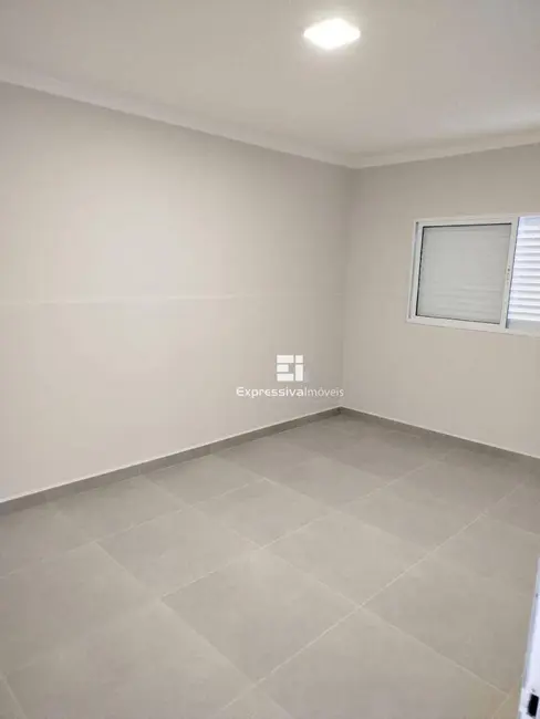 Foto 7 de Casa com 2 quartos à venda, 300m2 em Loteamento Aída Haddad Jafet, Itatiba - SP