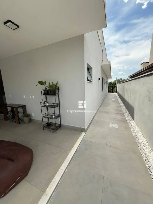 Casa de Condomínio com 3 quartos à venda e para alugar, 510m2 em Centro, Itatiba - SP - imagem 4 Foto 4 de Casa de Condomínio com 3 quartos à venda e para alugar, 510m2 em Centro, Itatiba - SP