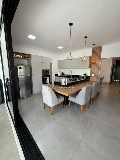 Casa de Condomínio com 3 quartos à venda e para alugar, 510m2 em Centro, Itatiba - SP - imagem 9 Foto 9 de Casa de Condomínio com 3 quartos à venda e para alugar, 510m2 em Centro, Itatiba - SP