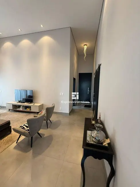 Casa de Condomínio com 3 quartos à venda e para alugar, 510m2 em Centro, Itatiba - SP - imagem 7 Foto 7 de Casa de Condomínio com 3 quartos à venda e para alugar, 510m2 em Centro, Itatiba - SP