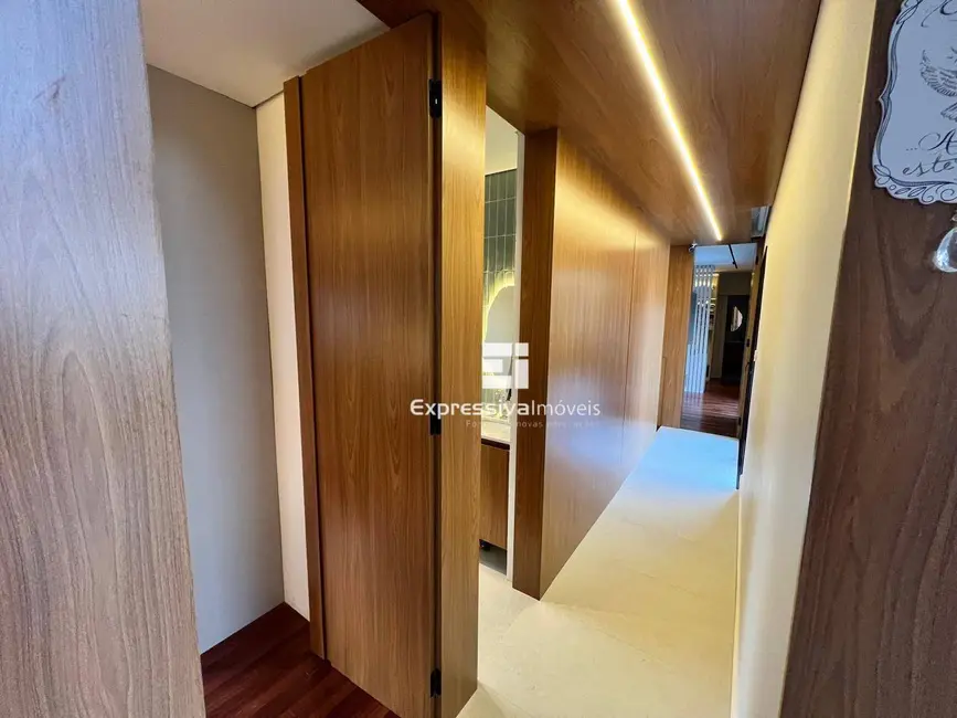 Foto 9 de Casa de Condomínio com 3 quartos à venda e para alugar, 407m2 em Bairro Itapema, Itatiba - SP