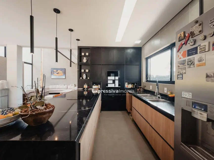 Foto 5 de Casa de Condomínio com 3 quartos à venda, 1200m2 em Condominio Ville de France, Itatiba - SP