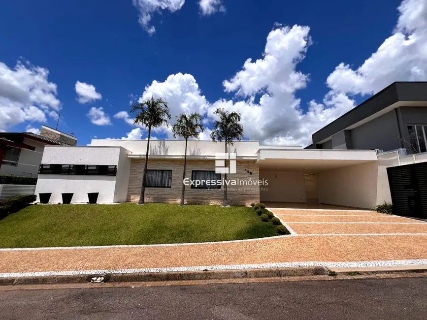 Foto 3 de Casa de Condomínio com 4 quartos à venda, 600m2 em Residencial Fazenda Serrinha, Itatiba - SP