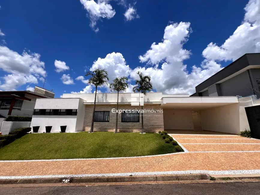 Foto 2 de Casa de Condomínio com 4 quartos à venda, 600m2 em Residencial Fazenda Serrinha, Itatiba - SP