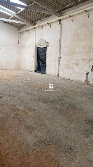 Foto 4 de Armazém / Galpão para alugar, 250m2 em Jardim de Lucca, Itatiba - SP
