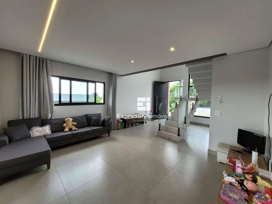 Casa de Condomínio com 3 quartos à venda, 389m2 em Itatiba - SP - imagem 4 Foto 4 de Casa de Condomínio com 3 quartos à venda, 389m2 em Itatiba - SP