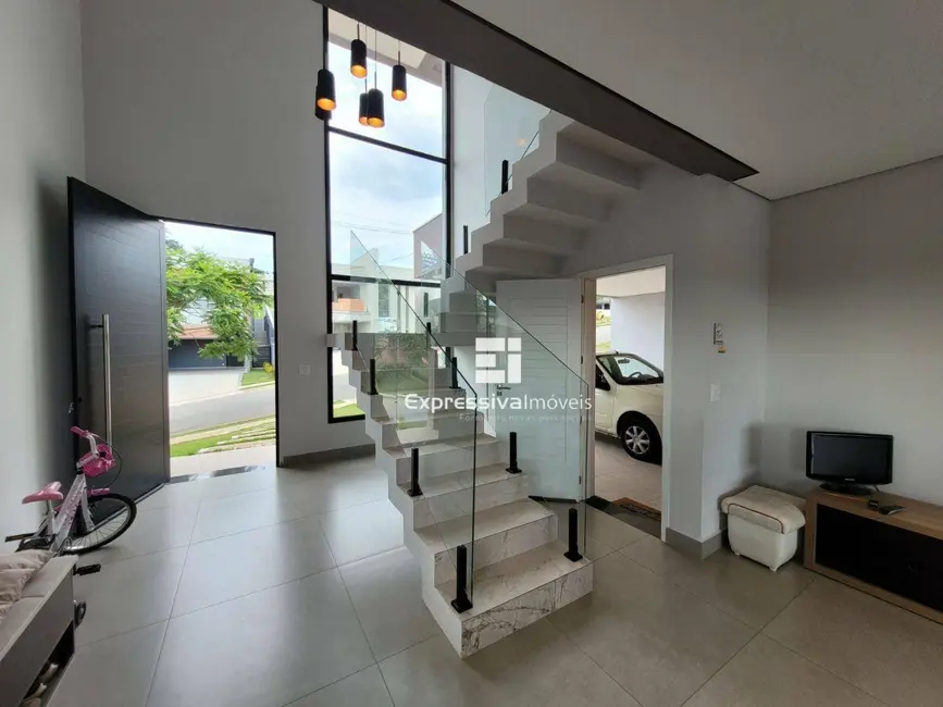 Casa de Condomínio com 3 quartos à venda, 389m2 em Itatiba - SP - imagem 5 Foto 5 de Casa de Condomínio com 3 quartos à venda, 389m2 em Itatiba - SP