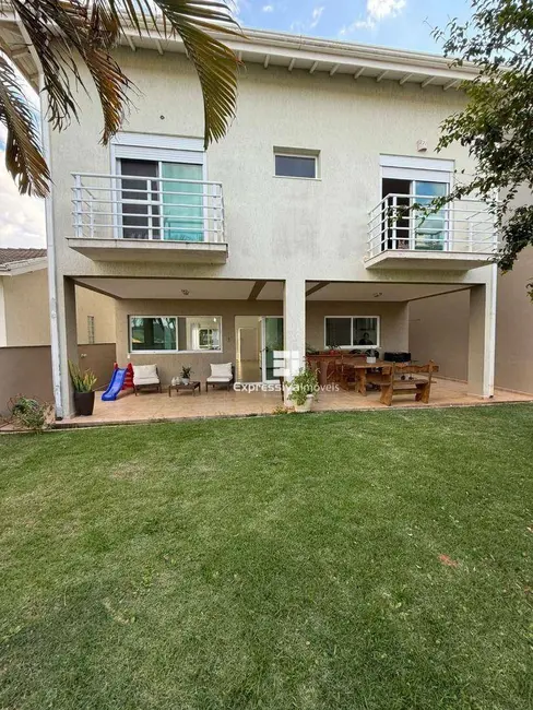 Foto 4 de Casa de Condomínio com 3 quartos à venda, 300m2 em Residencial Fazenda Serrinha, Itatiba - SP