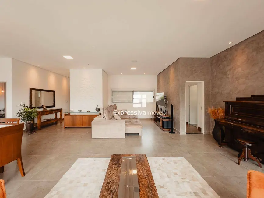 Foto 9 de Casa com 3 quartos à venda, 990m2 em Residencial Fazenda Serrinha, Itatiba - SP