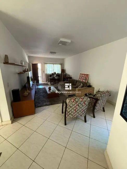 Casa com 4 quartos à venda, 350m2 em Itatiba - SP - imagem 7 Foto 7 de Casa com 4 quartos à venda, 350m2 em Itatiba - SP