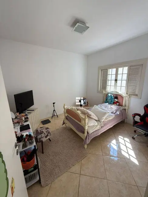 Casa com 4 quartos à venda, 350m2 em Itatiba - SP - imagem 4 Foto 4 de Casa com 4 quartos à venda, 350m2 em Itatiba - SP