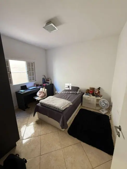 Casa com 4 quartos à venda, 350m2 em Itatiba - SP - imagem 6 Foto 6 de Casa com 4 quartos à venda, 350m2 em Itatiba - SP