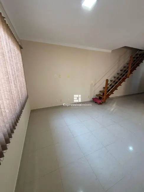 Foto 3 de Casa de Condomínio com 3 quartos à venda, 250m2 em Loteamento Residencial Central Park I, Itatiba - SP