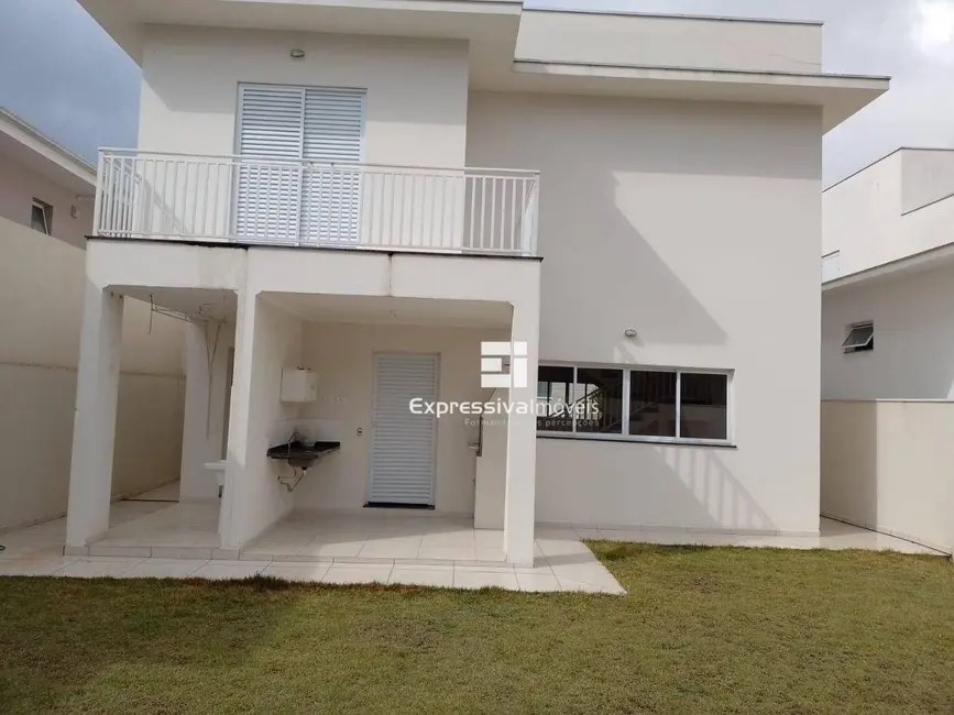 Foto 2 de Casa de Condomínio com 3 quartos para alugar, 300m2 em Residencial Fazenda Serrinha, Itatiba - SP