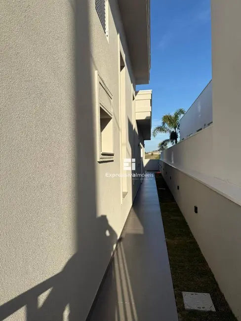 Foto 6 de Casa de Condomínio com 3 quartos à venda, 384m2 em Bairro Itapema, Itatiba - SP