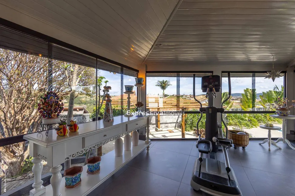 Foto 9 de Casa com 6 quartos à venda, 1683m2 em Parque das Laranjeiras, Itatiba - SP