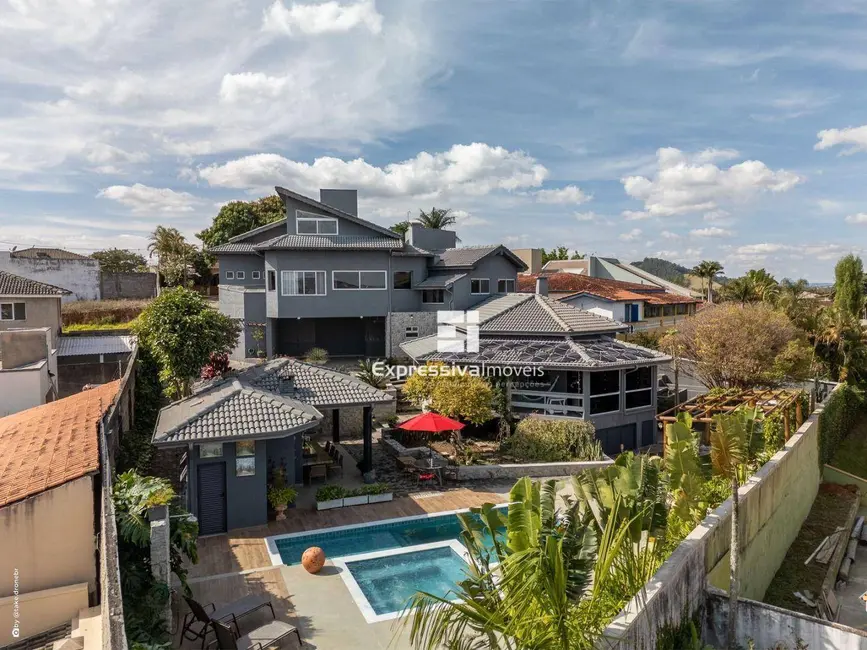 Foto 1 de Casa com 6 quartos à venda, 1683m2 em Parque das Laranjeiras, Itatiba - SP