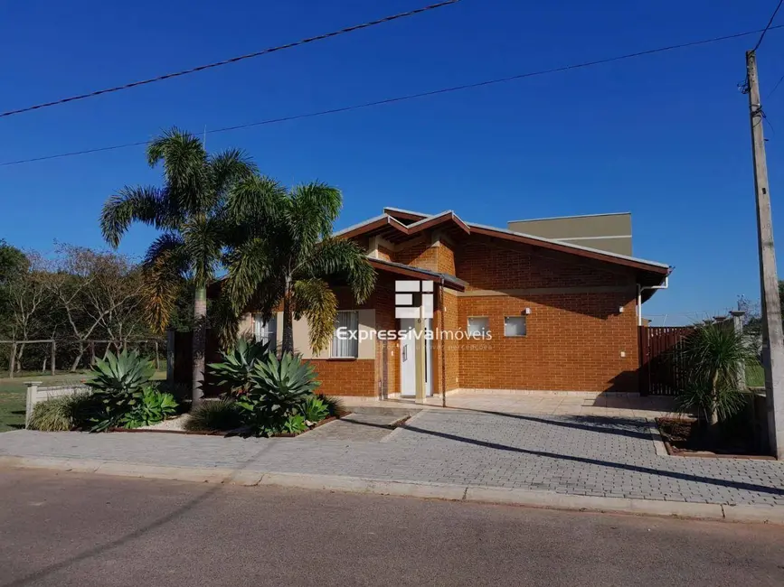 Foto 1 de Casa com 3 quartos à venda, 500m2 em Chácara Santa Cruz dos Pires, Itatiba - SP