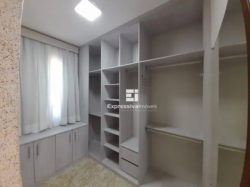 Foto 8 de Casa com 3 quartos à venda, 500m2 em Chácara Santa Cruz dos Pires, Itatiba - SP