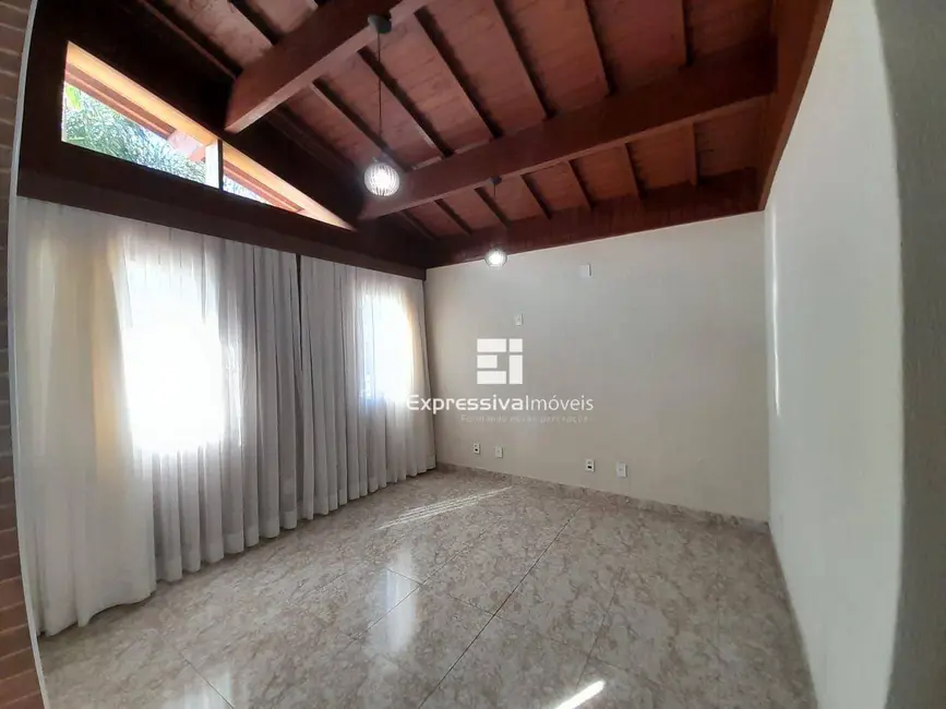 Foto 4 de Casa com 3 quartos à venda, 500m2 em Chácara Santa Cruz dos Pires, Itatiba - SP