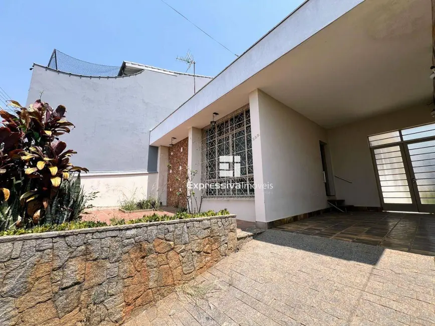 Foto 2 de Casa com 3 quartos à venda, 300m2 em Jardim Coronel Peroba, Itatiba - SP