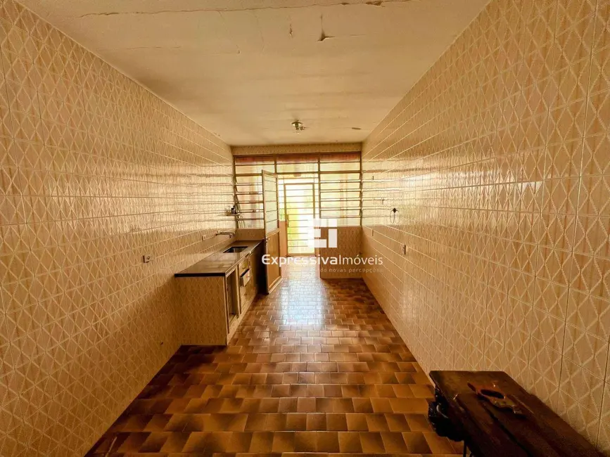 Foto 9 de Casa com 3 quartos à venda, 300m2 em Jardim Coronel Peroba, Itatiba - SP