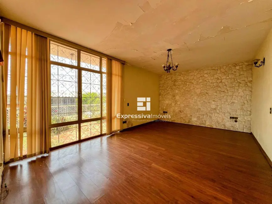 Foto 3 de Casa com 3 quartos à venda, 300m2 em Jardim Coronel Peroba, Itatiba - SP