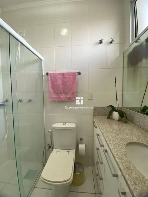 Foto 9 de Sobrado com 4 quartos à venda, 300m2 em Itatiba - SP