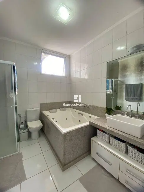 Foto 3 de Sobrado com 4 quartos à venda, 300m2 em Itatiba - SP