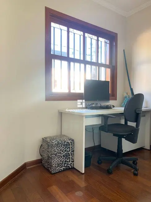 Foto 7 de Sobrado com 3 quartos à venda, 200m2 em Loteamento Fernando Momentel, Itatiba - SP