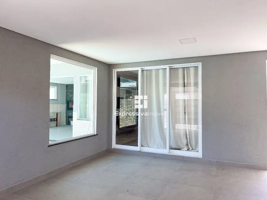 Foto 4 de Casa com 3 quartos à venda, 300m2 em Jardim Delforno, Itatiba - SP